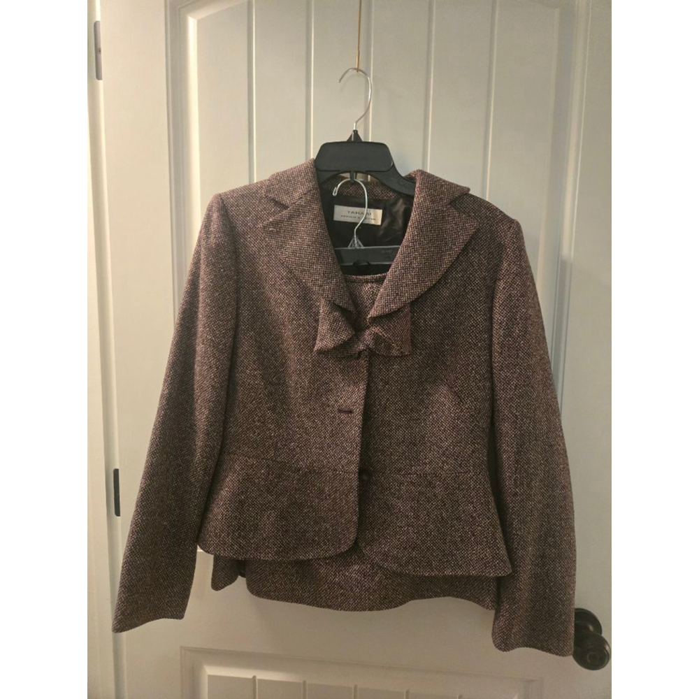 Women's Tahari Arthur S. Levine Black & Pink Tweed Blazer Suit 10